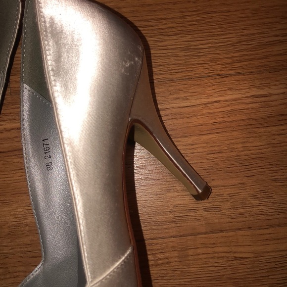 ππ°π» Dyeables β’ White Satin β’ Liv β’ 9B π°π»π - Picture 6 of 9